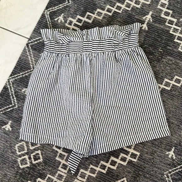 Zara Tie Waist Pinstripe Paperbag Shorts Charcoal White - Picture 4 of 6